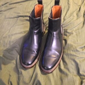 Frye Chelsea Boots Black size 7